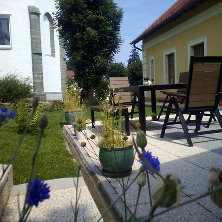 Villa Luef Moenichkirchen Ngoại thất bức ảnh